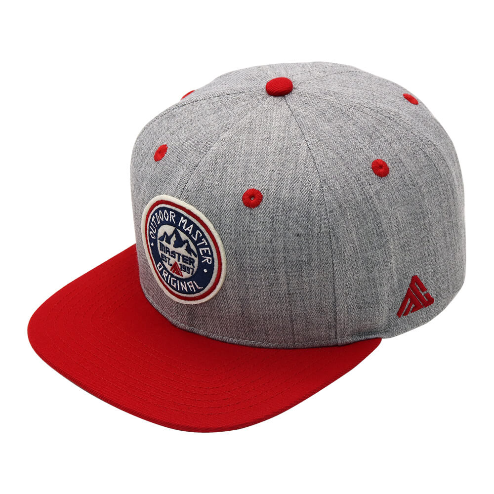 Tampa snapback de 6 painéis com feltro EMB